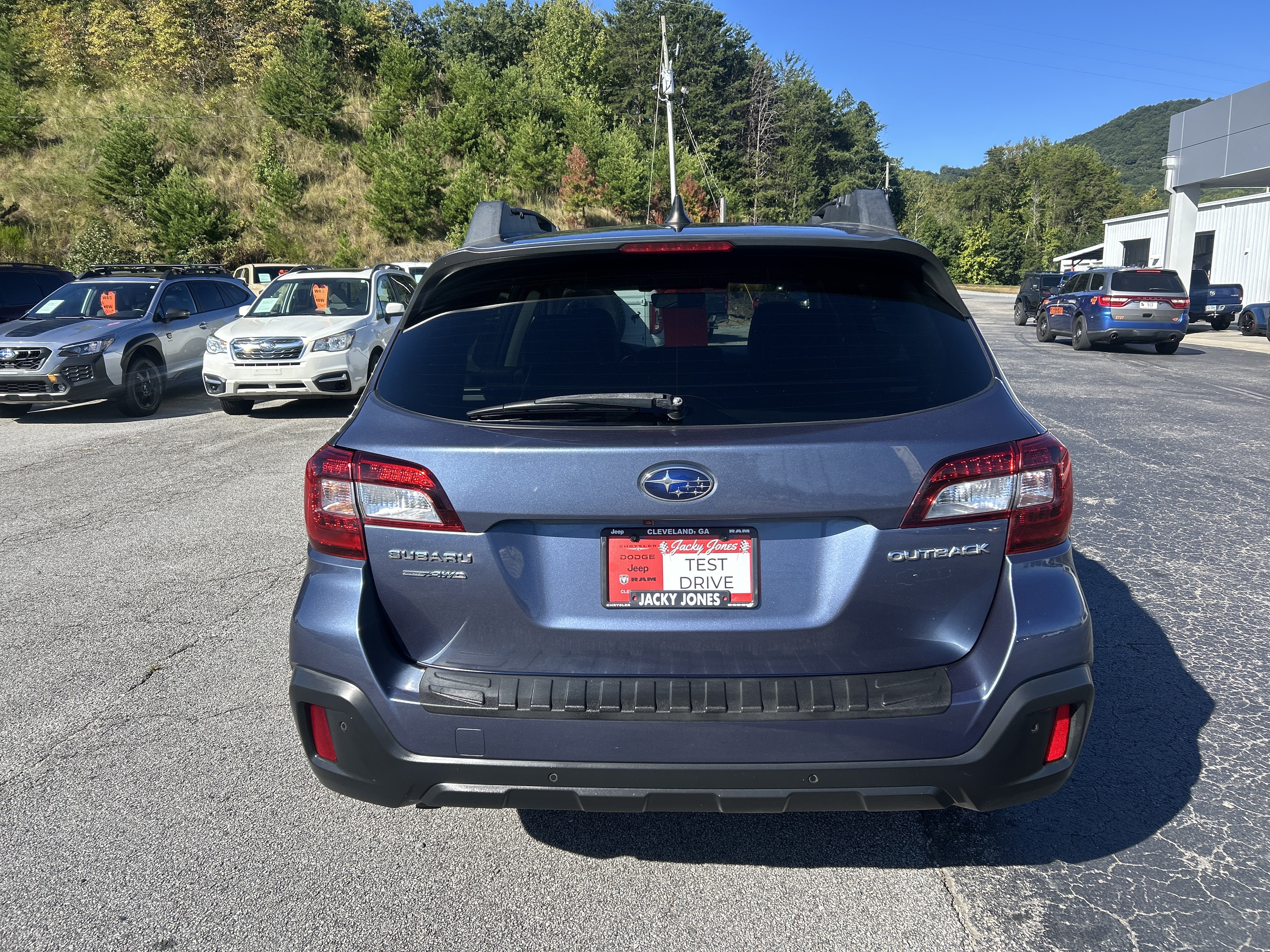 Used 2018 Subaru Outback 2.5i Limited AWD/4WD image 5
