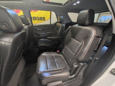Used 2021 Chevrolet Traverse RS image 29