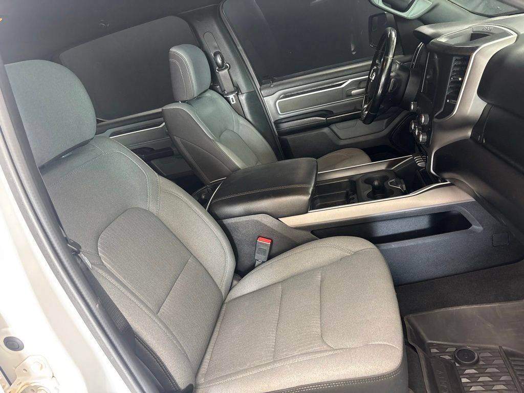 Used 2022 RAM 1500 Big Horn AWD/4WD image 11
