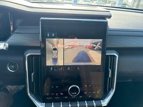 Used 2025 GMC Acadia Elevation image 23