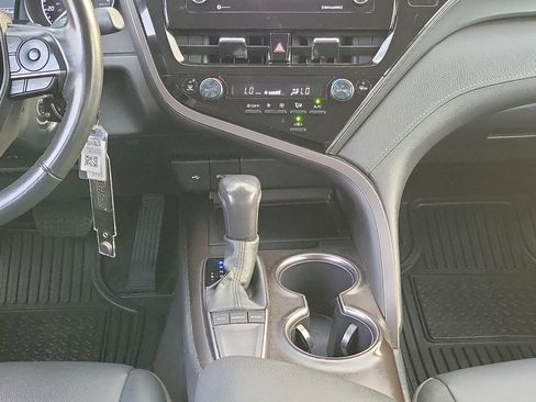 Used 2024 Toyota Camry SE FWD image 20