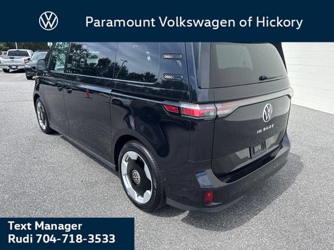 New 2025 Volkswagen ID. Buzz Pro S RWD image 6