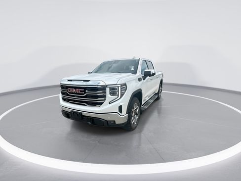 Certified 2024 GMC Sierra 1500 SLT w/ SLT Premium Plus Package AWD/4WD image 4