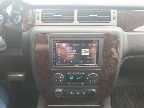 Used 2009 GMC Yukon Denali image 35