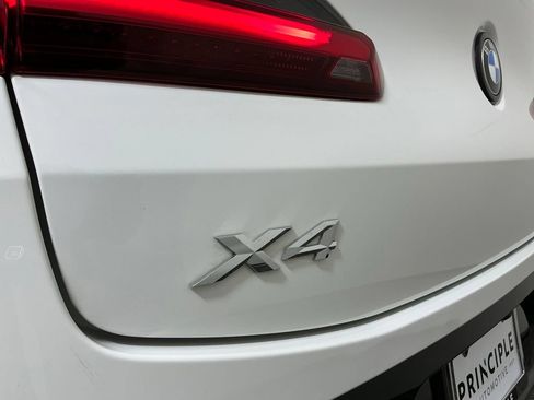 Certified 2025 BMW X4 xDrive30i w/ M Sport Package AWD/4WD image 32