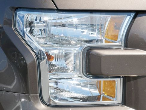 Used 2017 Ford F150 XLT w/ Equipment Group 302A Luxury image 5