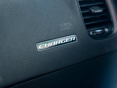 Used 2022 Dodge Charger SXT w/ Blacktop Package image 14