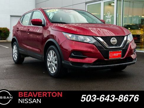 Used 2021 Nissan Rogue Sport S image 1