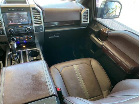 Used 2015 Ford F150 Platinum w/ Equipment Group 701A Luxury AWD/4WD image 25
