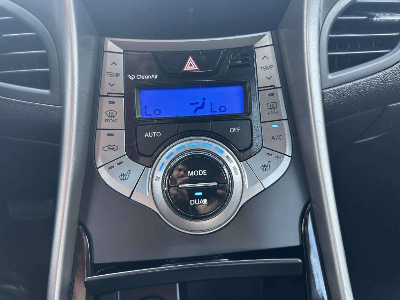 Used 2013 Hyundai Elantra Limited w/ Technology Pkg FWD image 29