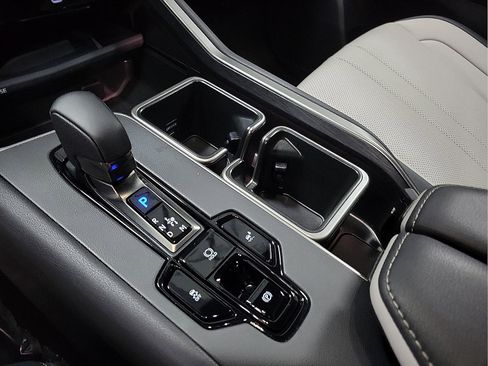 Used 2025 Lexus TX 500h AWD w/ Technology Package image 19