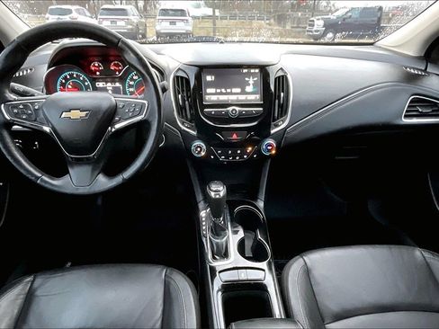 Used 2017 Chevrolet Cruze Premier image 15