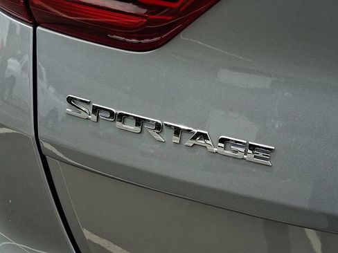 Used 2022 Kia Sportage LX FWD image 23
