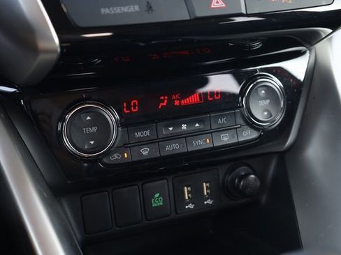 Used 2024 Mitsubishi Eclipse Cross SE image 22