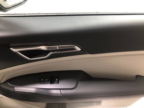 New 2026 Kia Sportage EX image 16