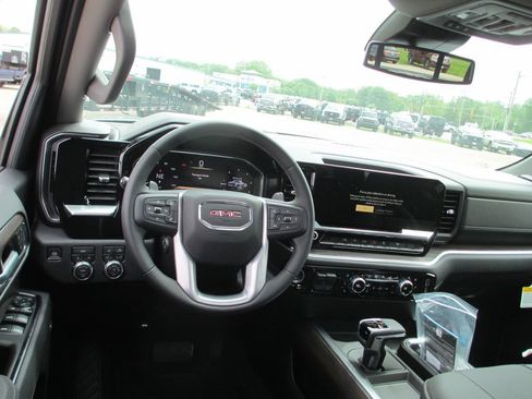 New 2026 GMC Sierra 1500 SLT w/ SLT Convenience Package AWD/4WD image 13
