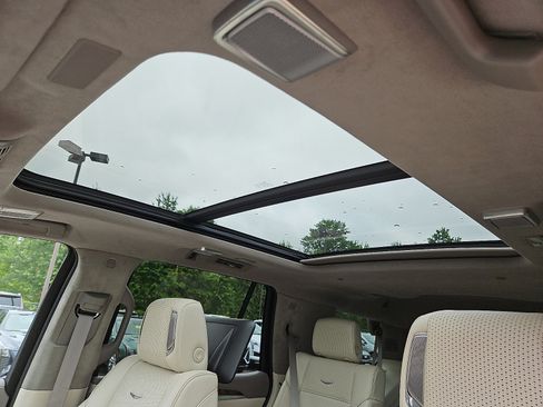 Certified 2025 Cadillac Escalade Sport Platinum AWD/4WD image 14