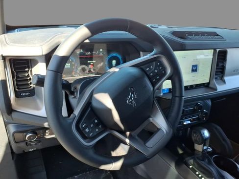 New 2025 Ford Bronco Outer Banks w/ Sasquatch Package image 20