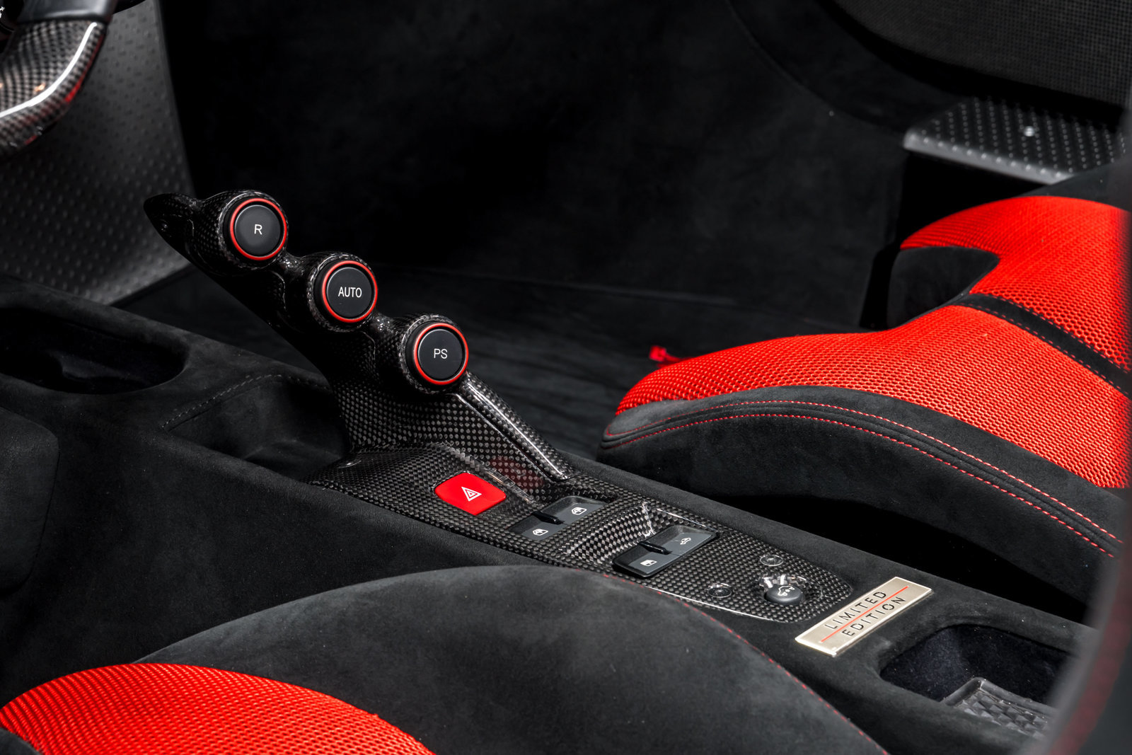 Used 2015 Ferrari 458 Speciale A RWD image 21