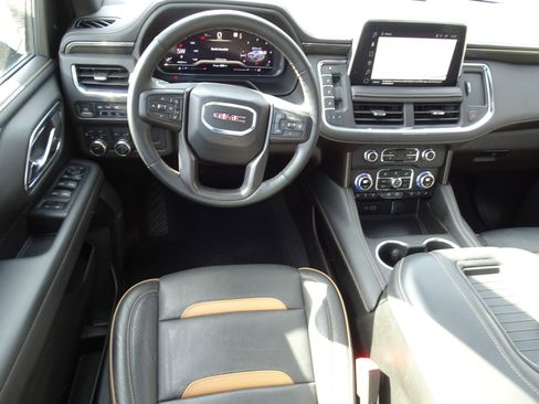 Used 2023 GMC Yukon XL AT4 w/ AT4 Premium Package image 18