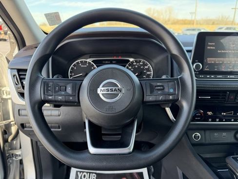 Used 2021 Nissan Rogue SV image 19