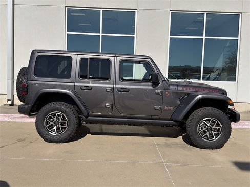 New 2025 Jeep Wrangler Unlimited Rubicon image 4