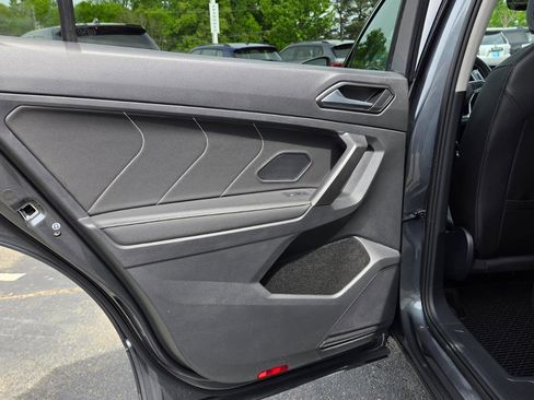 Certified 2023 Volkswagen Tiguan SE image 42