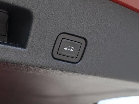 New 2026 GMC Acadia AT4 w/ Luxury Package AWD/4WD image 8
