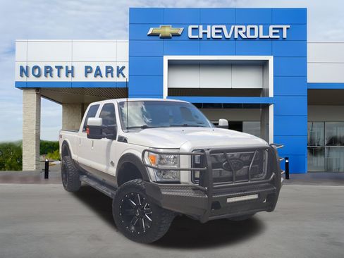 Used 2015 Ford F250 King Ranch w/ FX4 Off-Road Package AWD/4WD image 1