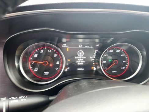 Used 2018 Dodge Charger SXT image 18