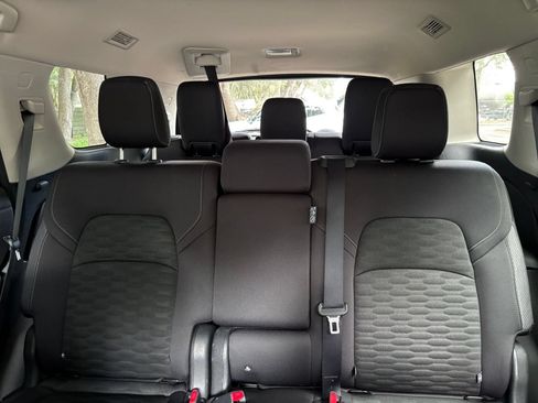 Used 2025 Nissan Pathfinder SV FWD image 39