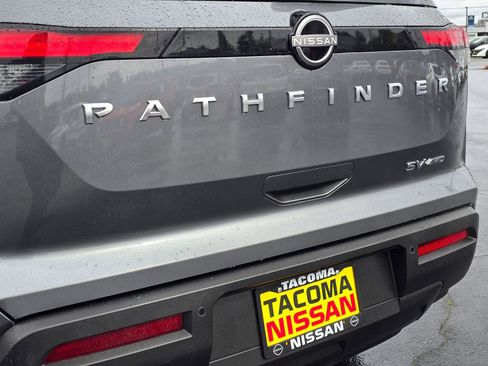 Used 2024 Nissan Pathfinder SV AWD/4WD image 32