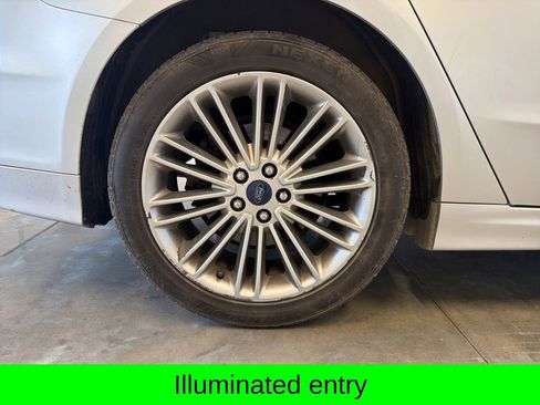 Used 2014 Ford Fusion SE w/ Equipment Group 202A FWD image 13