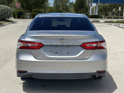 Used 2020 Toyota Camry LE image 7