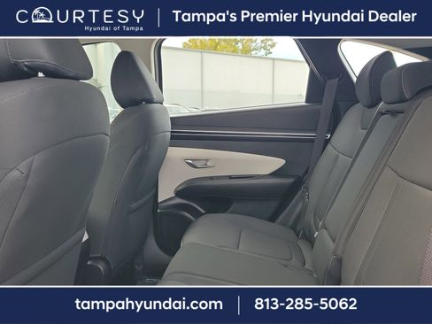 Used 2022 Hyundai Tucson SE w/ Cargo Package image 10
