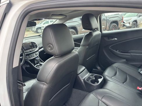 Used 2018 Chevrolet Volt Premier w/ Driver Confidence Package image 27