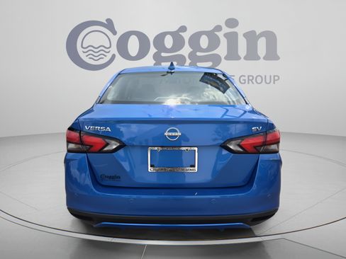 Used 2024 Nissan Versa SV w/ Trunk Package FWD image 4