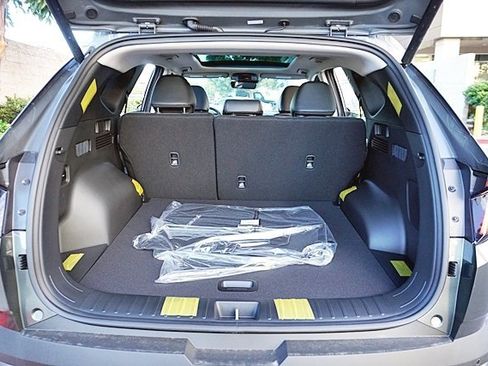 New 2026 Hyundai Tucson Limited image 17