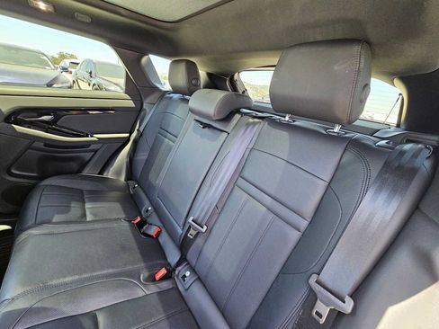 Used 2025 Land Rover Range Rover Evoque S AWD/4WD image 17