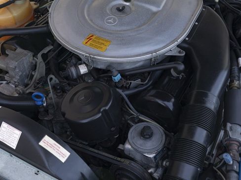 Used 1988 Mercedes-Benz 560 SL image 26