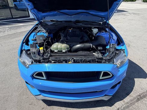 Used 2017 Ford Mustang Coupe RWD image 11