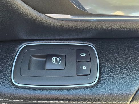 Used 2020 RAM 1500 Laramie AWD/4WD image 51
