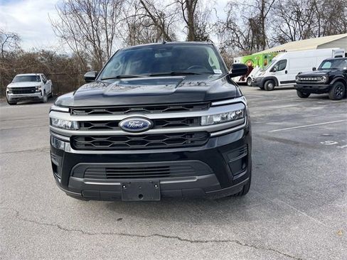 Used 2024 Ford Expedition Max XLT image 8