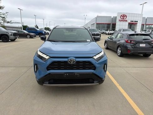 Used 2025 Toyota RAV4 XSE w/ Advanced Technology Package AWD/4WD image 2