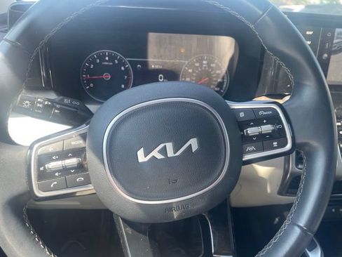 Used 2023 Kia Sorento EX w/ Panoramic Sunroof Package FWD image 18