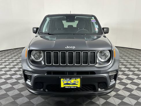 Used 2023 Jeep Renegade Latitude image 11