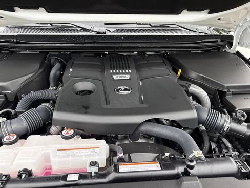 Certified 2026 Lexus GX 550 w/ Cold Area Package AWD/4WD image 10