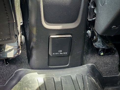 Used 2019 Buick Encore Essence w/ Experience Buick Package FWD image 32
