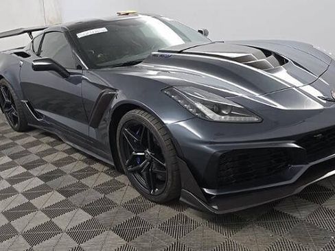 Used 2019 Chevrolet Corvette ZR1 RWD image 3