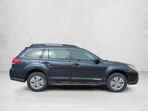 Used 2011 Subaru Outback 2.5i image 4